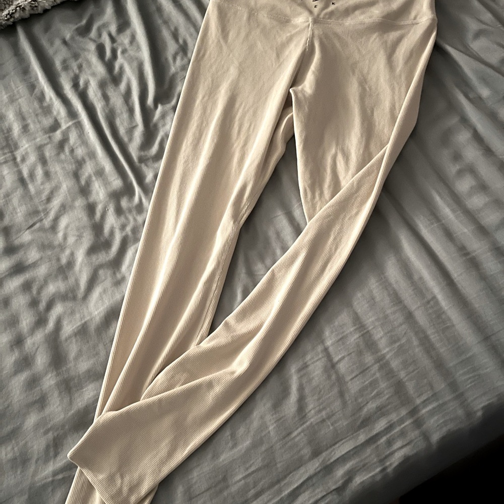 Nike tan/ cream leggings
